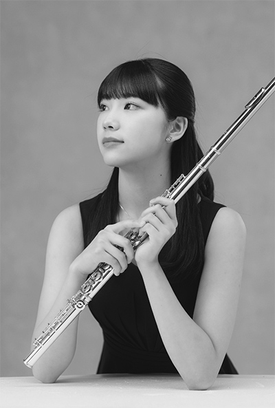 岡本梨奈